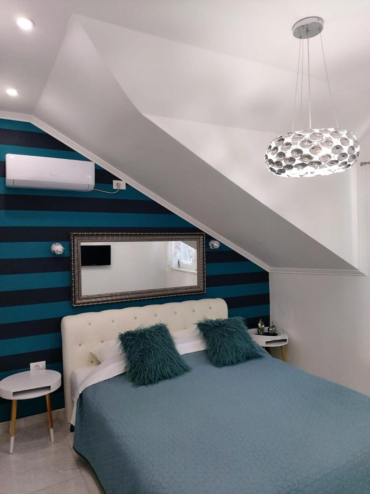 Apartments Brac Supetar Szoba fotó