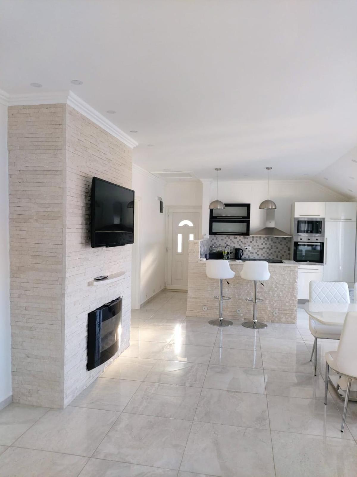 Apartments Brac Supetar Szoba fotó